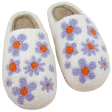 Load image into Gallery viewer, Lilac Daisy All Over Slippers
