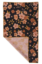 Load image into Gallery viewer, Chrysanthemum Bloom Towel
