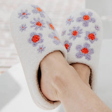 Load image into Gallery viewer, Lilac Daisy All Over Slippers
