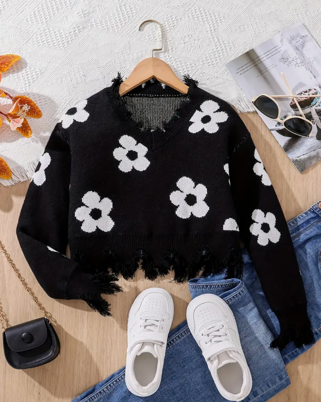 Daisy B&W Tween Sweater