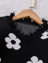 Load image into Gallery viewer, Daisy B&amp;W Tween Sweater
