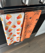 Load image into Gallery viewer, Candy Corn Bloom Towels
